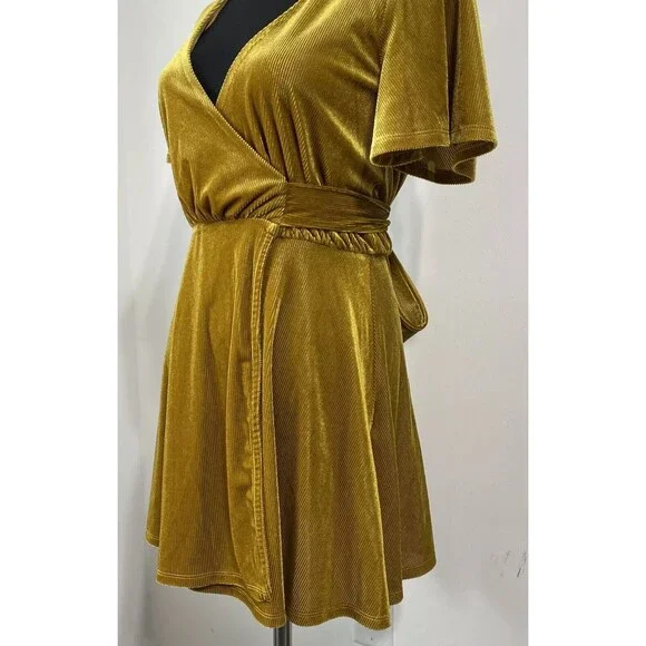 Lovers + Friends Wrap Dress Women's XS Gold Belted Corduroy Ribbed Revolve NEW - Picture 10 of 14
